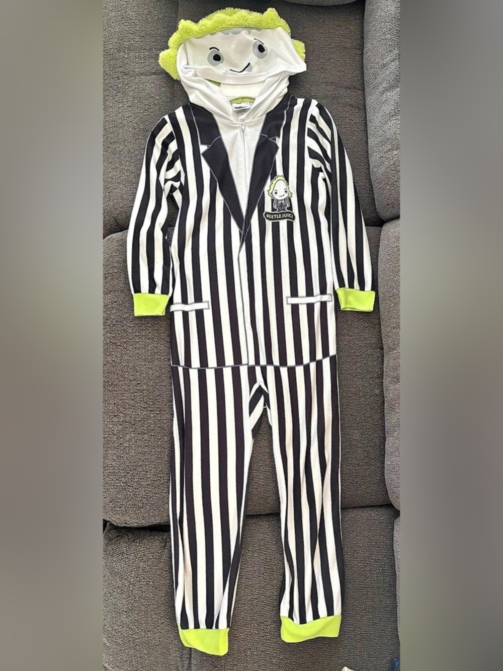 Beetlejuice Hooded Union Suit. Size 8 Youth Pajama Set
